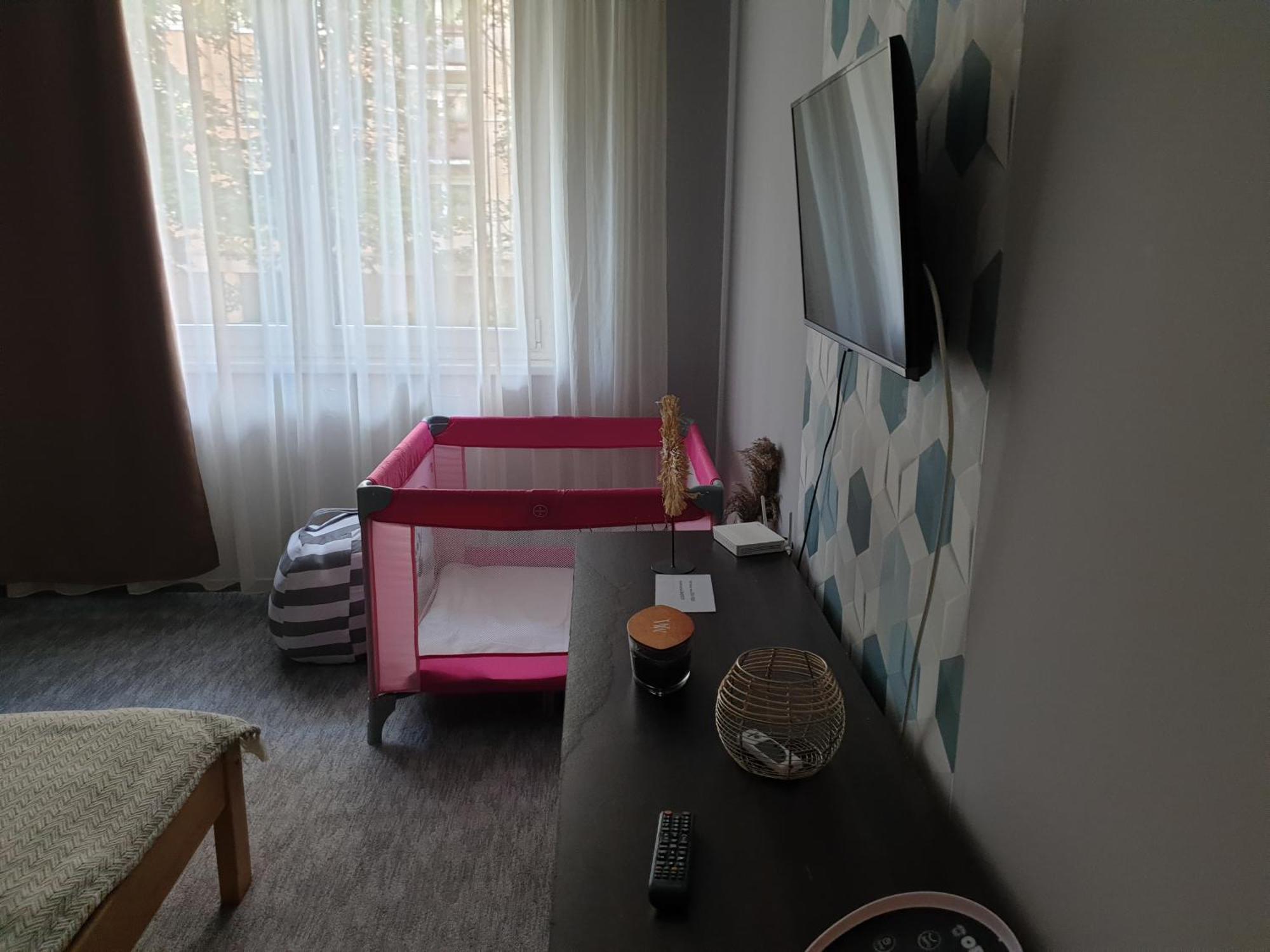 Dora Apartman Best Location & Free Parking Дебрецен Экстерьер фото